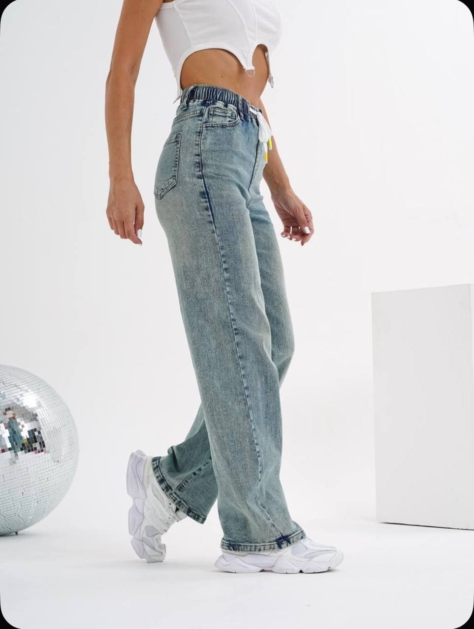 женские джинсы,джинсы широкие,джинсы 18206 широкие с синим карманом сзади loloblues,джинсы,женские джинсы широкие