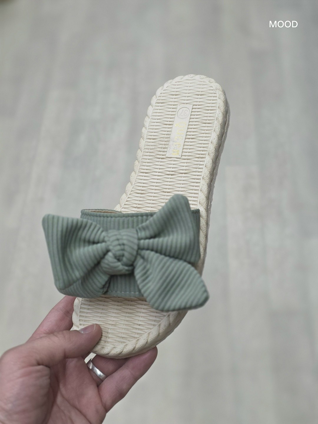 ,женские тапочки,женские тапки,шлепанцы женские,домашние тапочки