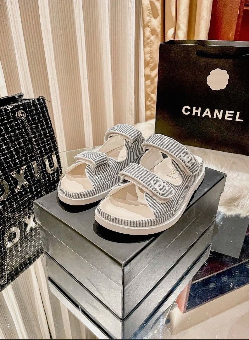 сандалии chanel,босоножки chanel,шанель босоножки,шлепанцы chanel,босоножки шанель на липучках