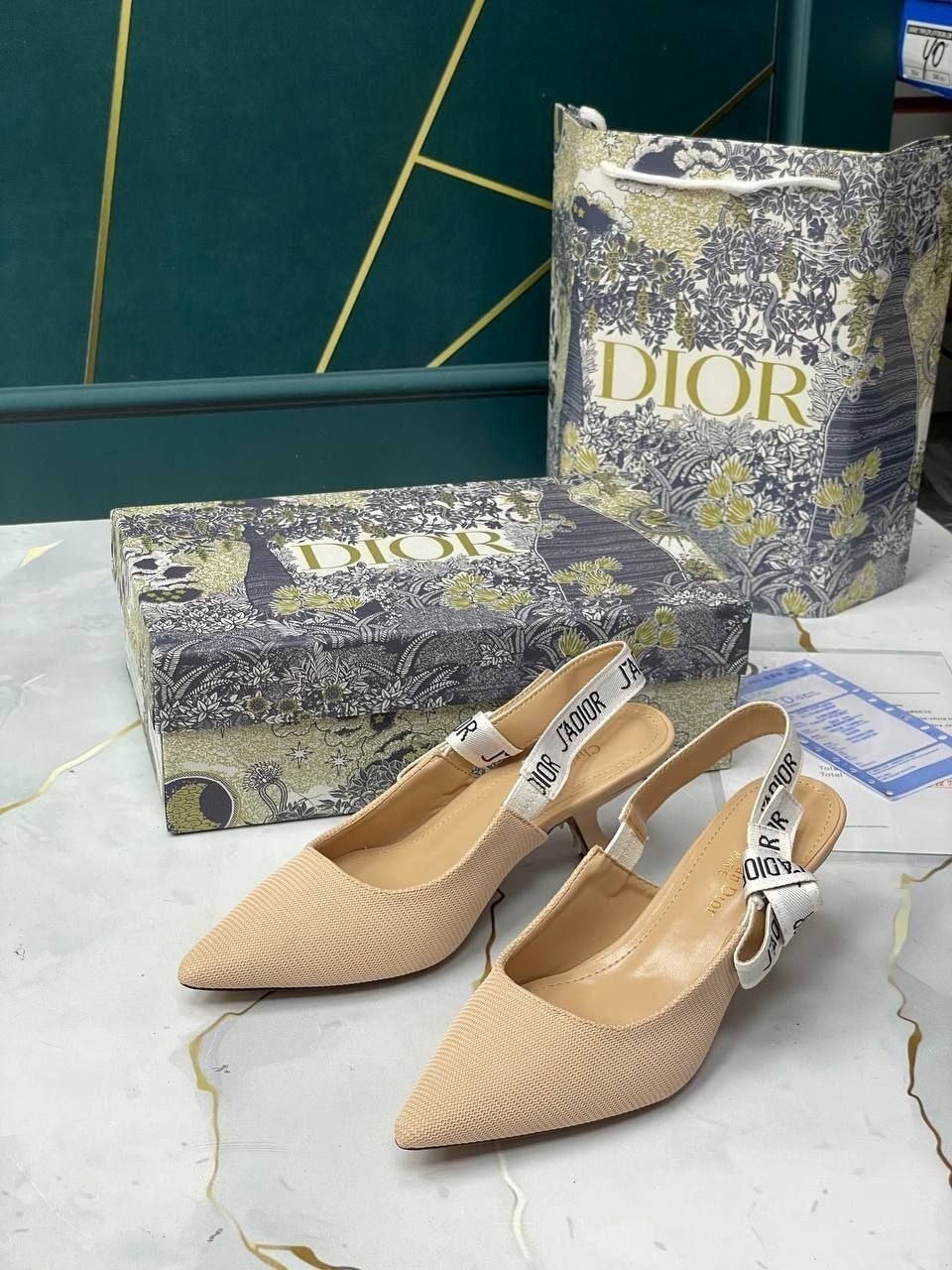 туфли dior,туфли диор женские,босоножки низкий каблук диор,туфли диор,туфли женские dior slingback
