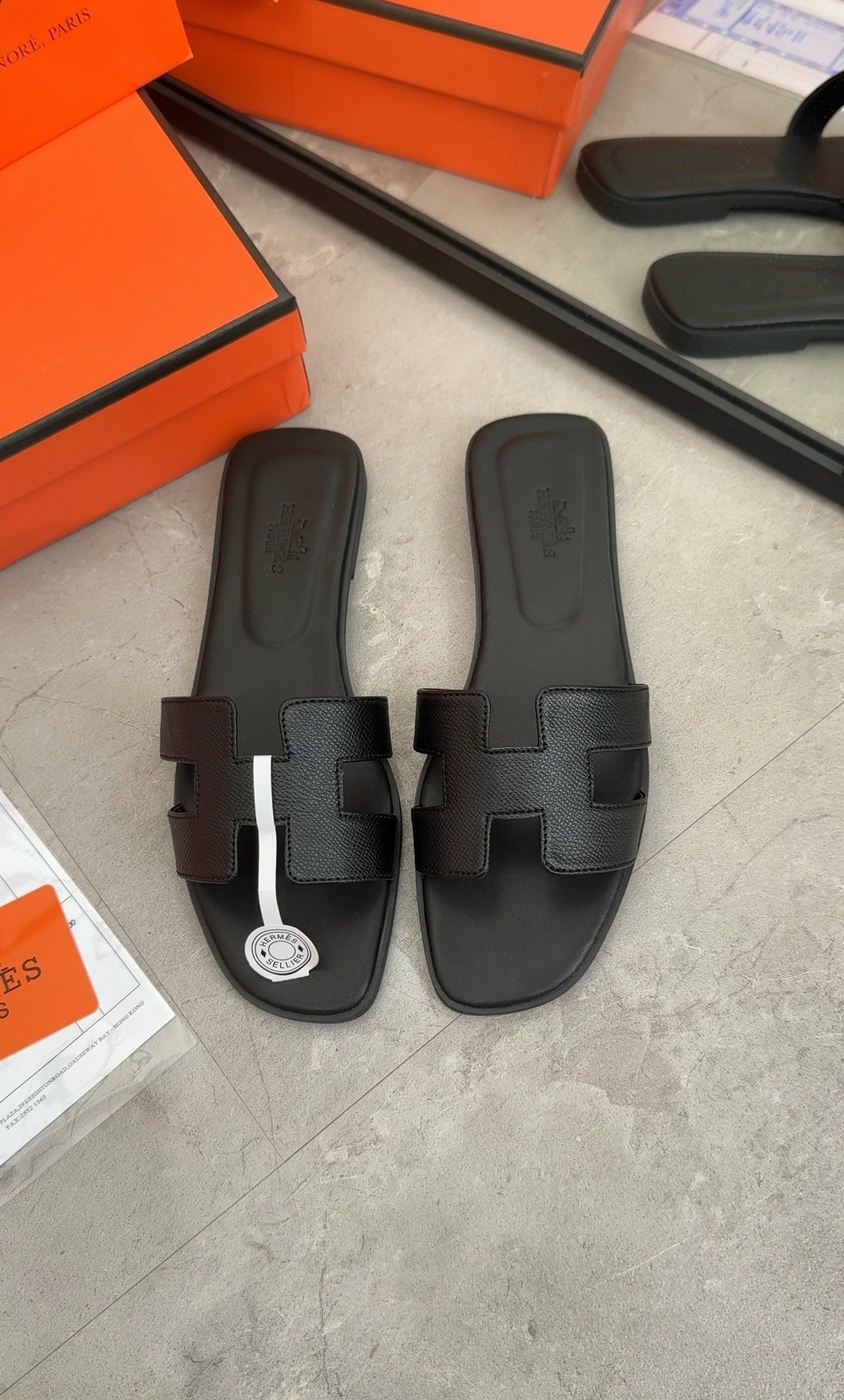 шлёпанцы hermes,шлепки эрмес оран,шлепки hermes oran,женские кожаные шлепки hermes oran коричневые,шлепанцы гермес коричневые