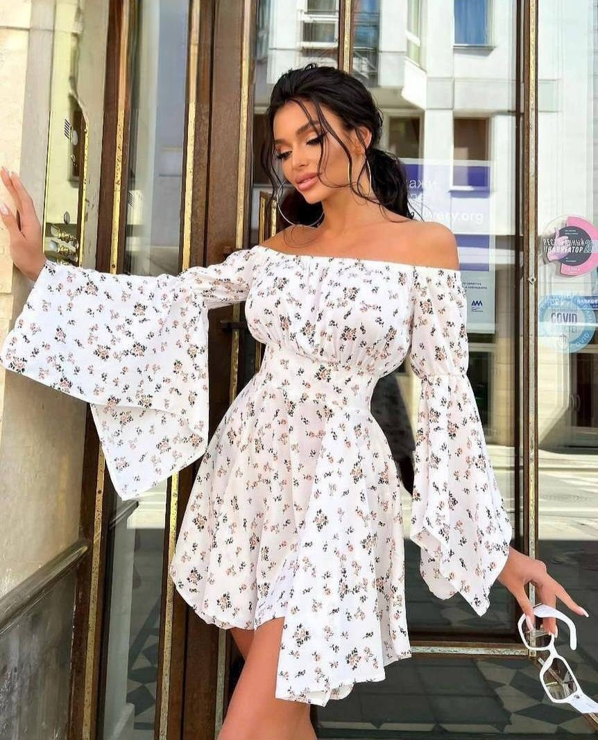 модные платья 2026,летнее платье,женское летнее платье,короткое платье,женское белое летнее платье с открытыми плечами и расклешенным рукавом