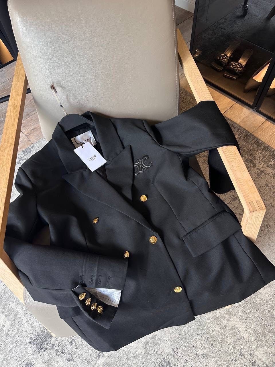 жакет двубортный,жакет,жакет пиджак,пиджак,черный пиджак с золотыми пуговицами женский