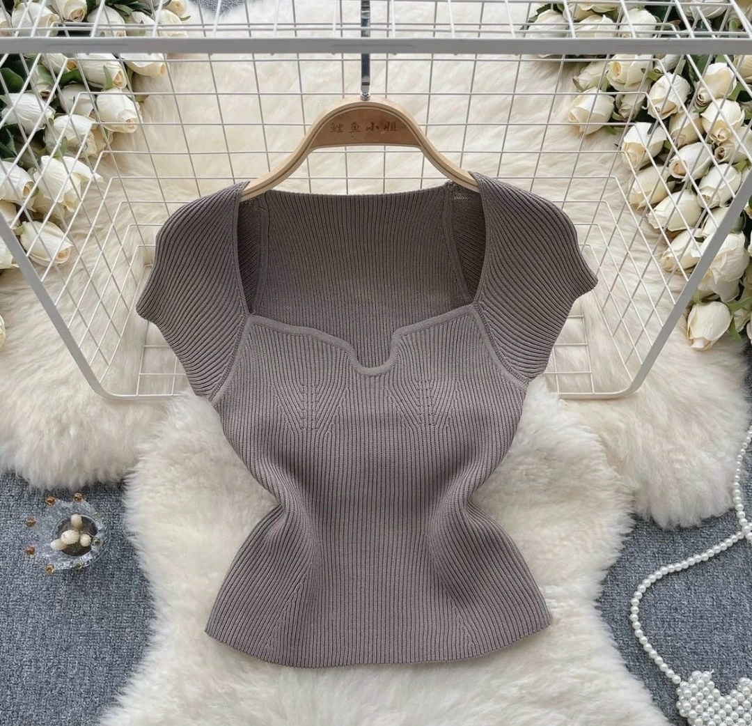 кофточка,вязаная футболка,кофта с квадратным вырезом,кофта из вискозы,женская кофта