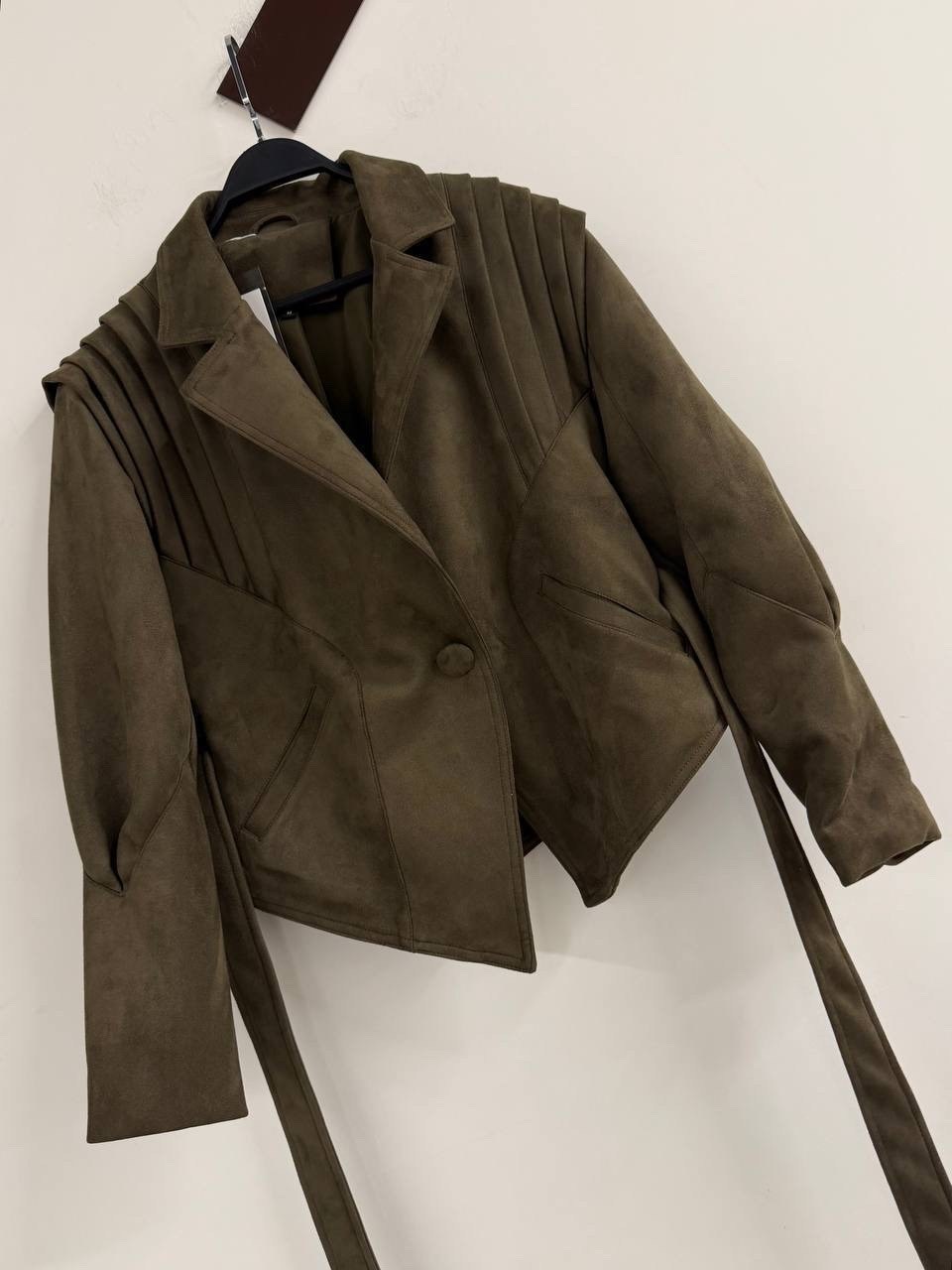 замшевая куртка,куртка женская,куртка женская замшевая,укороченный жакет из замши,косуха замшевая