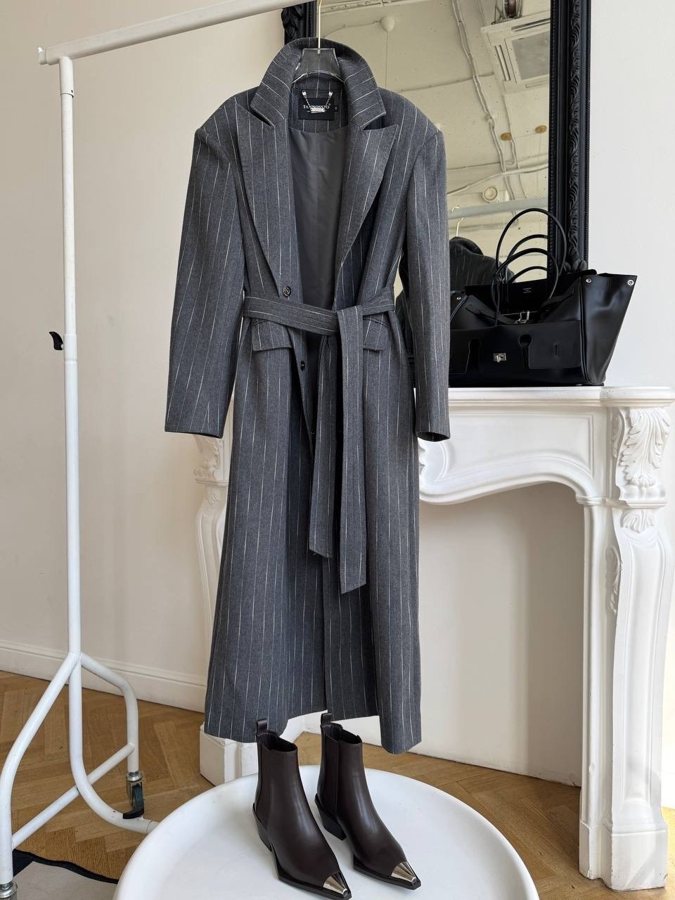 стильное пальто,модное пальто,длинное пальто,серое пальто