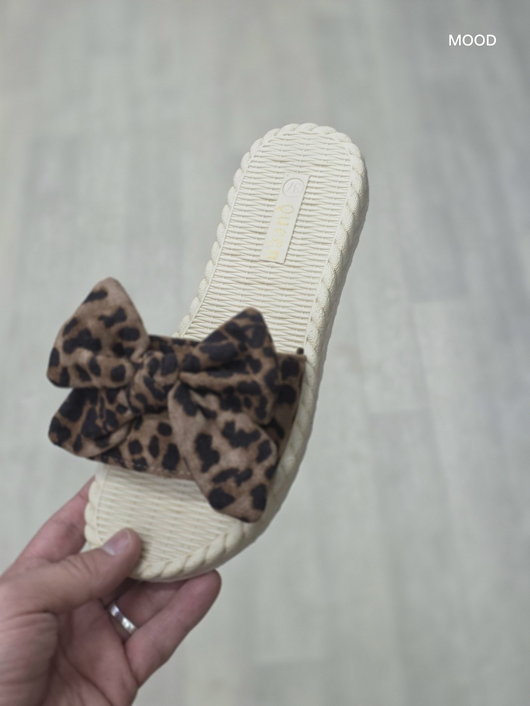 тапочки женские,шлепанцы женские,женские тапки,тапочки модные,