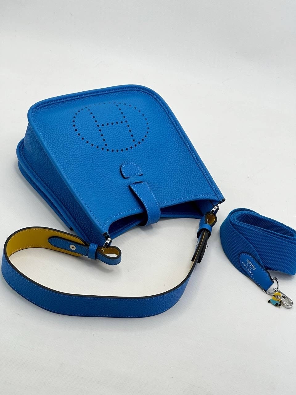 сумка hermes evelyne,сумка эрмес эвелин синяя,сумкаhermes evelyne из натуральной кожи togo,женская кожаная сумка через плечо hermes evelyne,сумка hermes