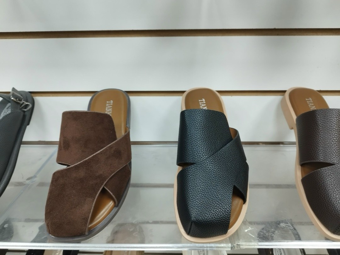 ,женские шлепанцы,женская ,обуви,тапочки модные