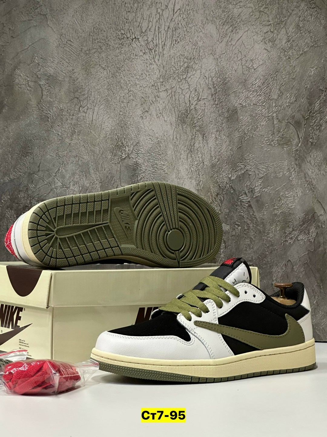 кроссовки nike air jordan 1 low travis scott,кроссовки nike travis scott air jordan 1,кроссовки travis scott x air jordan 1 low olive,кроссовки travis scott x air jordan 1 low,кроссовки nike air jorda