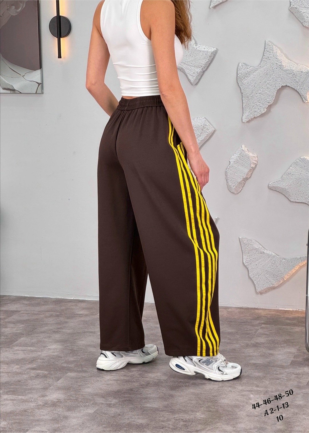 штаны спортивные белые с красными лампасами,штаны адидас белые с красными лампасами,спортивные брюки для женщин с лампасами dl_protex,спортивные брюки для женщин с лампасами dl_protex цвет белый,брюки