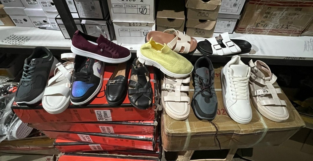 продуктовые наборы,отходов,контрабанда,контрабанда сигарет