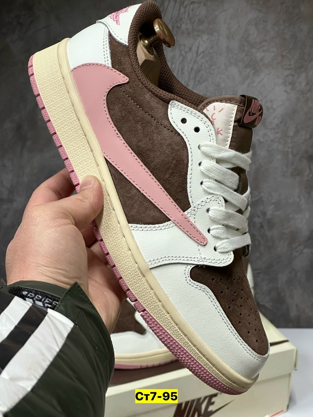 nike air jordan 1 low x travis scott,кроссовки nike travis scott x air jordan 1 low,кеды travis scott x air jordan 1 pink oxford,кроссовки nike air jordan 1 low travis scott,кроссовки nike travis scot