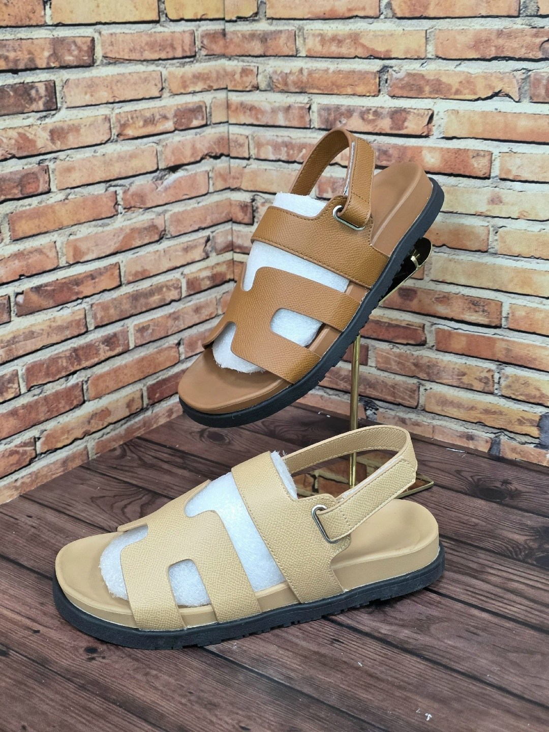 ,мужские шлепанцы,шлепанцы женские,модные тапочки,сандалии