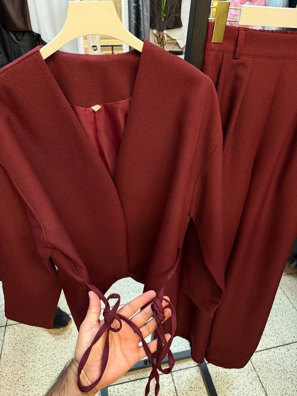 брючный костюм martichelli 1125 в винном цвете,брючный костюм женский,костюм с брюками,костюм брючный angelina&company,женский костюм