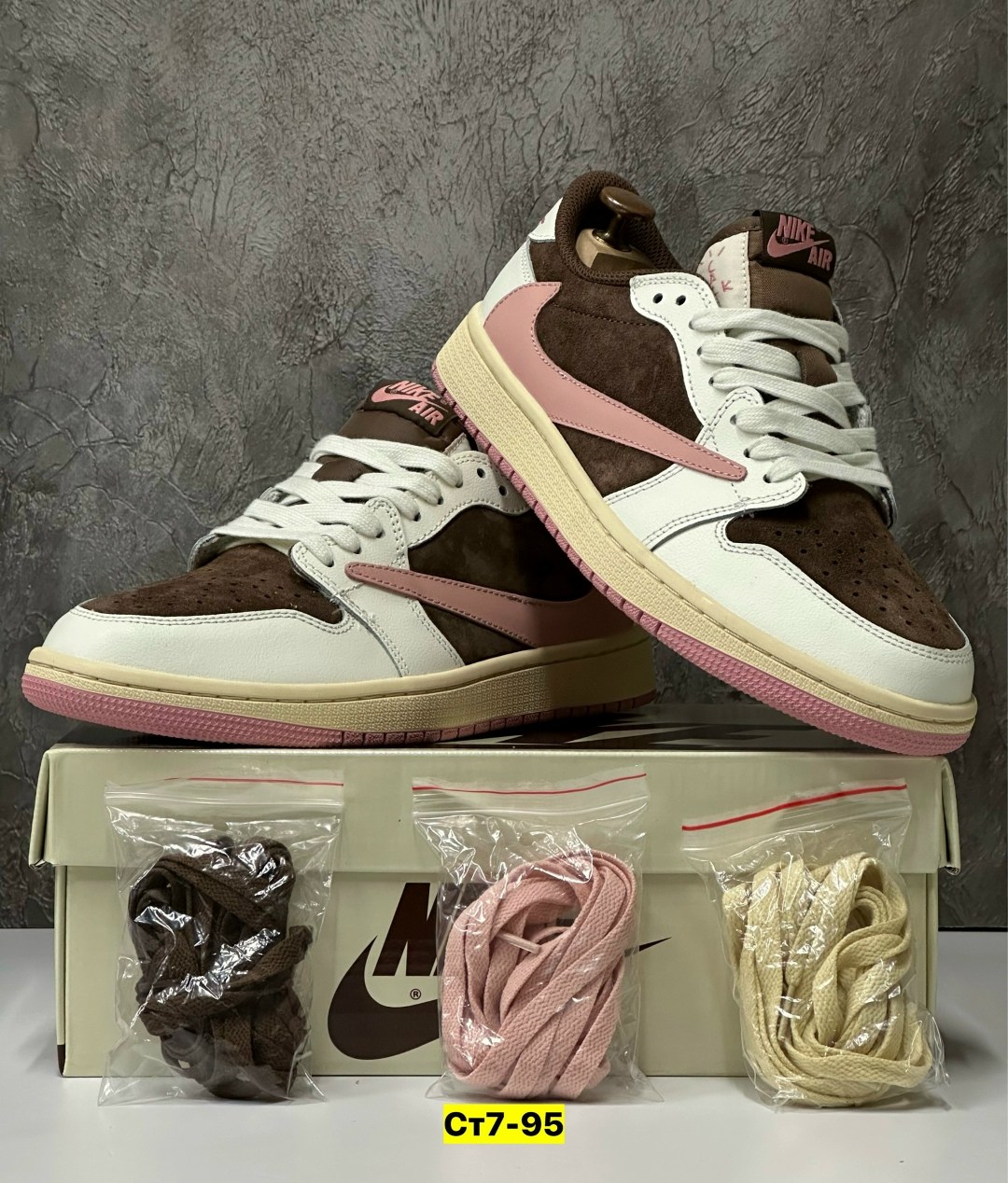 nike air jordan 1 low x travis scott,кроссовки nike travis scott x air jordan 1 low,кеды travis scott x air jordan 1 pink oxford,кроссовки nike air jordan 1 low travis scott,кроссовки nike travis scot