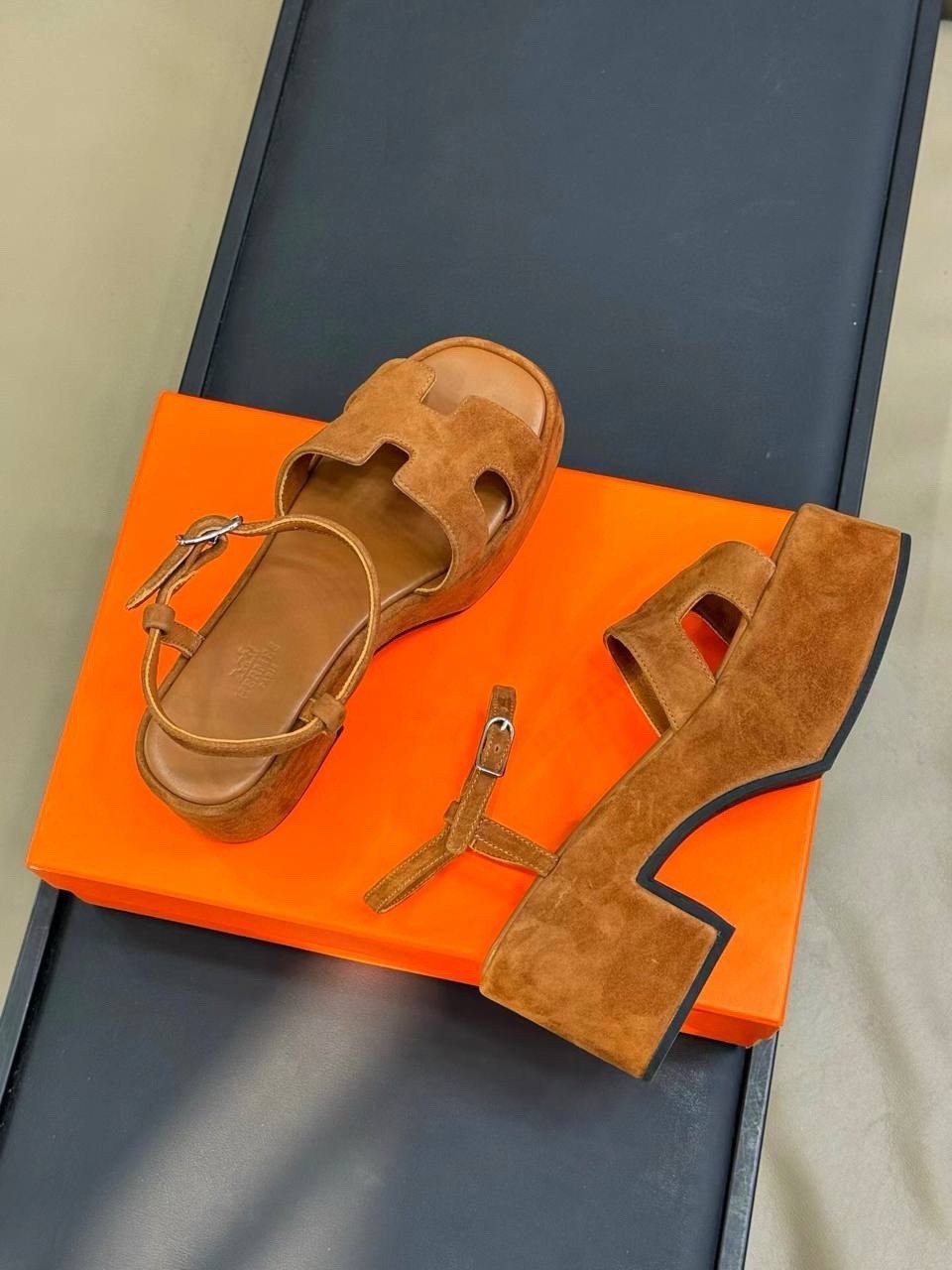 босоножки hermes,босоножки женские hermes,замшевые босоножки,босоножки женские,босоножки коричневые