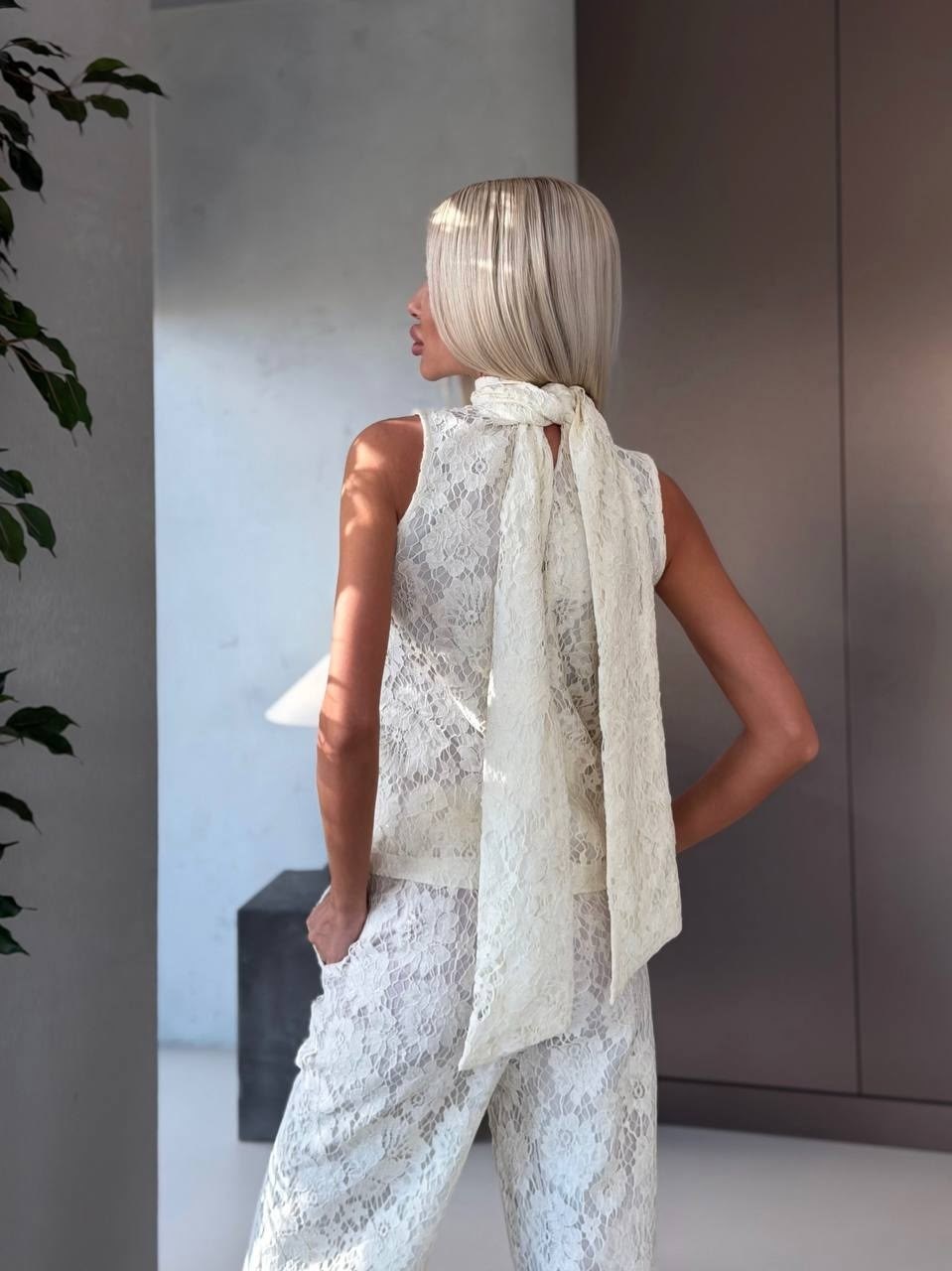 элегантные костюмы,белый брючный костюм,костюм белый,костюм с брюками,кружевной комбинезон
