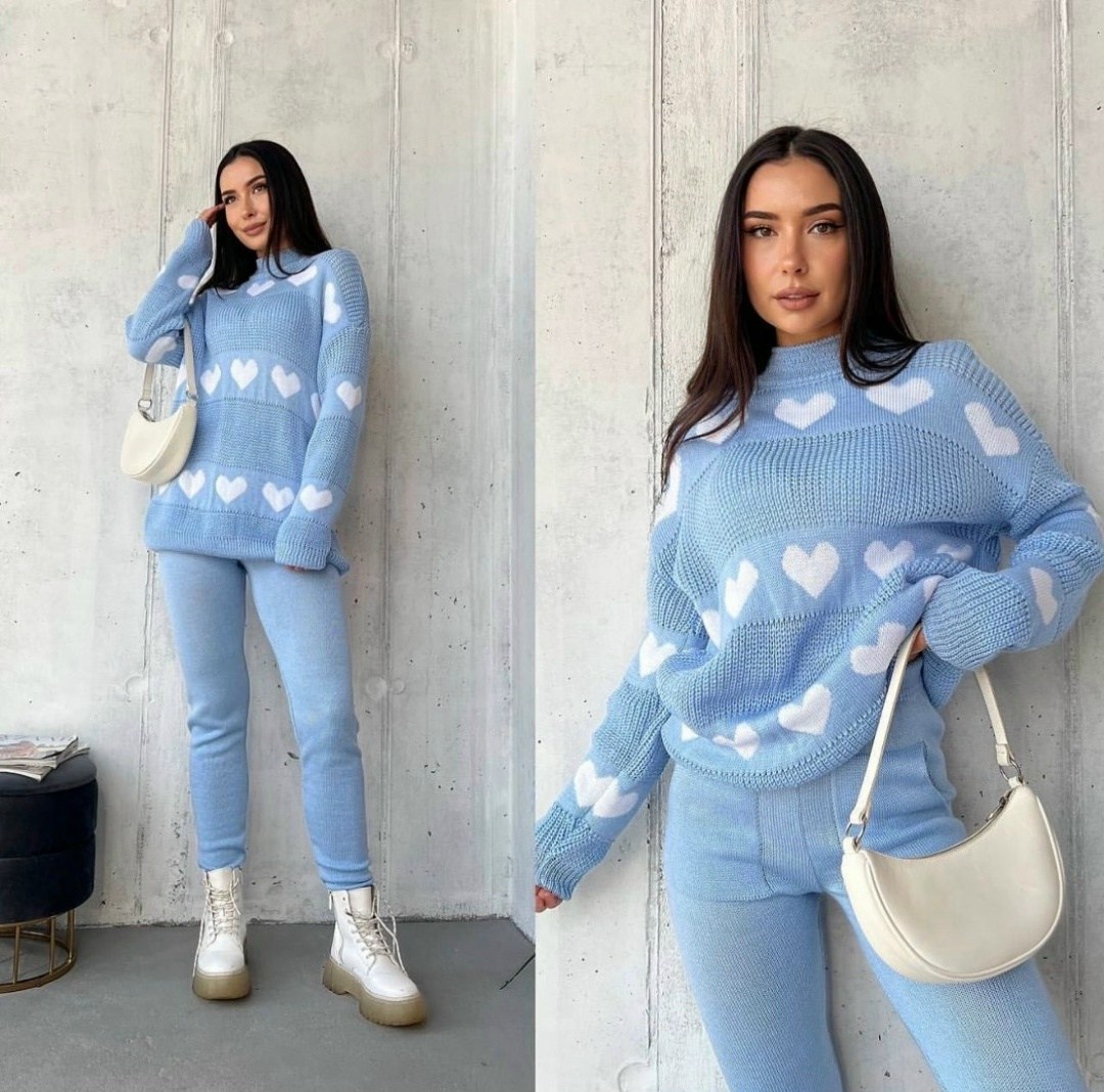 свитер с принтом сердечки,свитера женские,джемпер с сердечками,женская кофта,джемпера женские