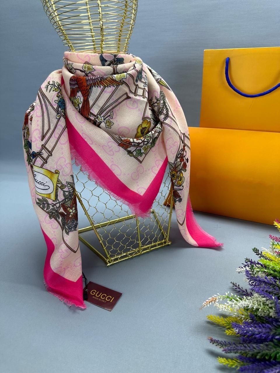 шарф гуччи женский,платок гуччи,платок гуччи оригинал,платок gucci,шелковый платок гуччи