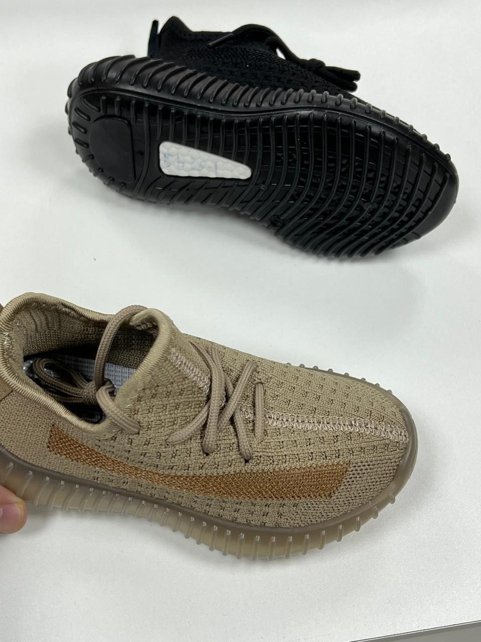 ,кроссовки детские текстильные yeezy boost кеды изи,спортивная ,кроссовки подростковые,повседневные кроссовки