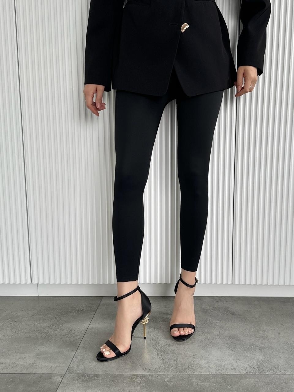 босоножки на каблуках,туфли yves saint laurent 2026,босоножки yves saint laurent,черные босоножки,босоножки ив сен лоран