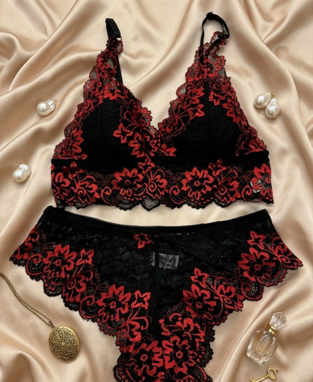 комплект нижнего белья кружевного,комплект женского кружевного нижнего белья,комплект нижнего белья,комплект женского нижнего белья,кружевное белье