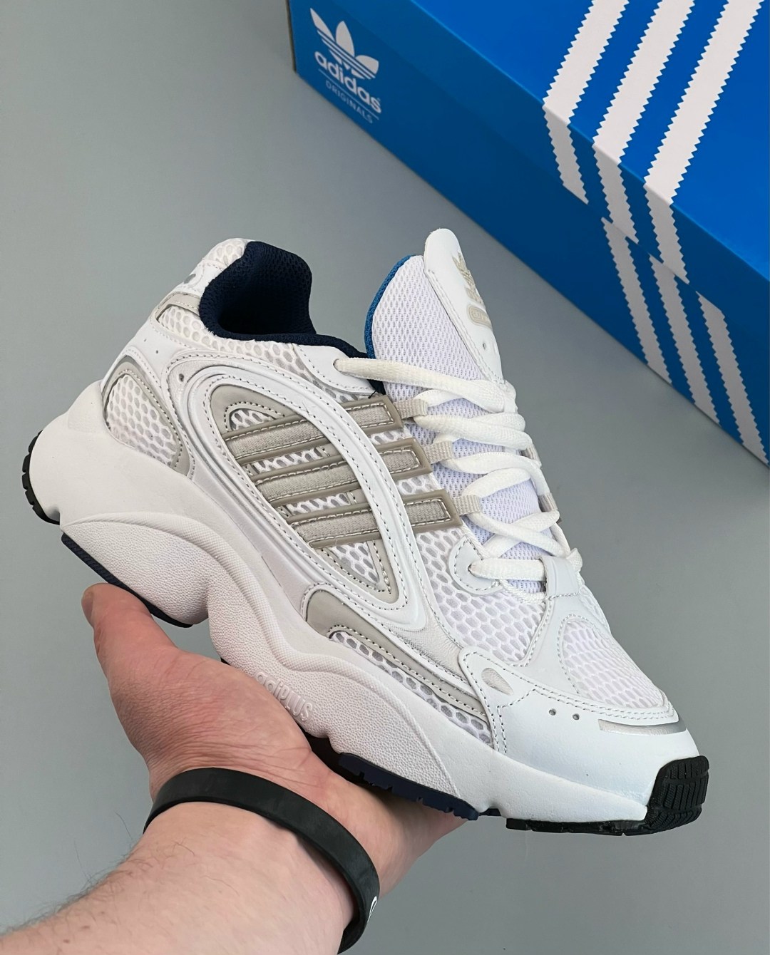 кроссовки adidas,кроссовки adidas original,кроссовки adidas ozmillen,adidas белые,кроссовки мужские adidas