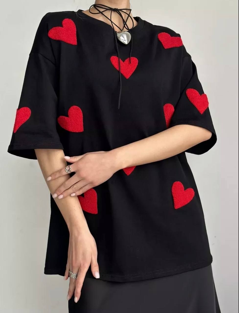 футболки женская оверсайз,футболка с сердечками оверсайз,футболка с сердцем оверсайз,женская футболка