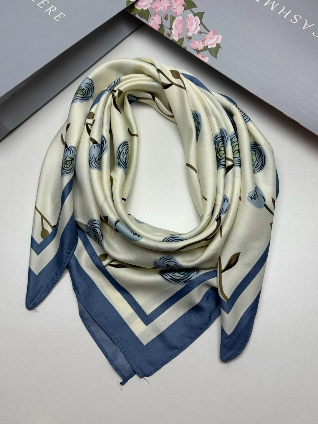 шелковый женский платок,платки шелковые,платки тонки,платки шелковый на голову и шею,платки женские