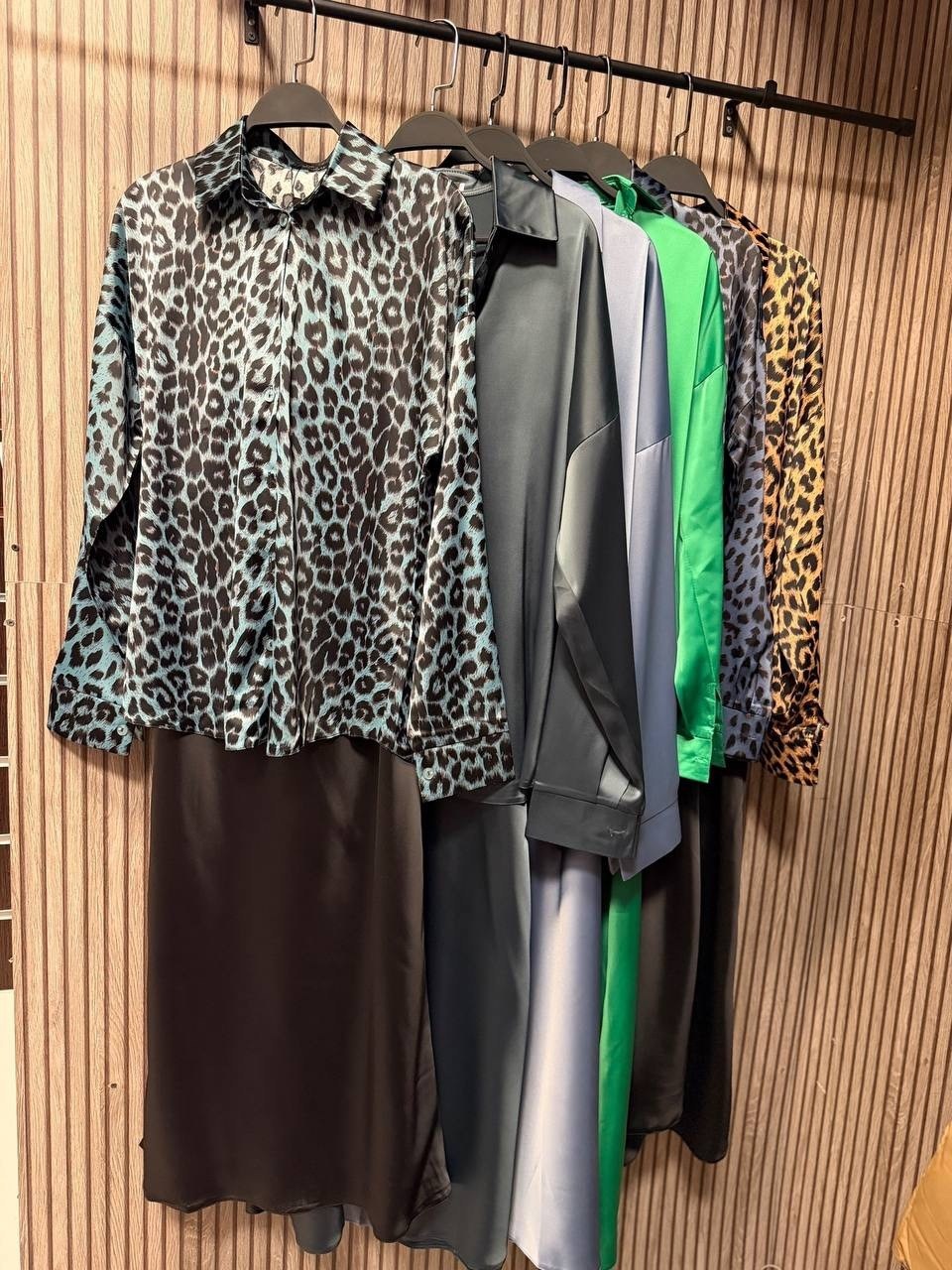 платья атласные,платье атлас,женское платье,шелковое длинное платье на запах фуксия,платье женское атласное