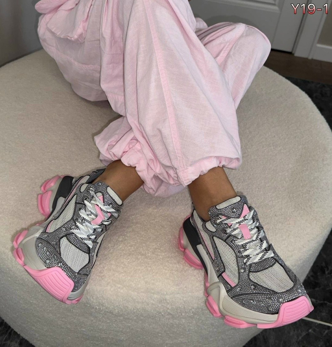 кроссовки женские balenciaga,розовые кроссовки баленсиага track,кроссовки balenciaga,кроссовки женские balenciaga elkami 209366244,баленсиага кроссовки женские