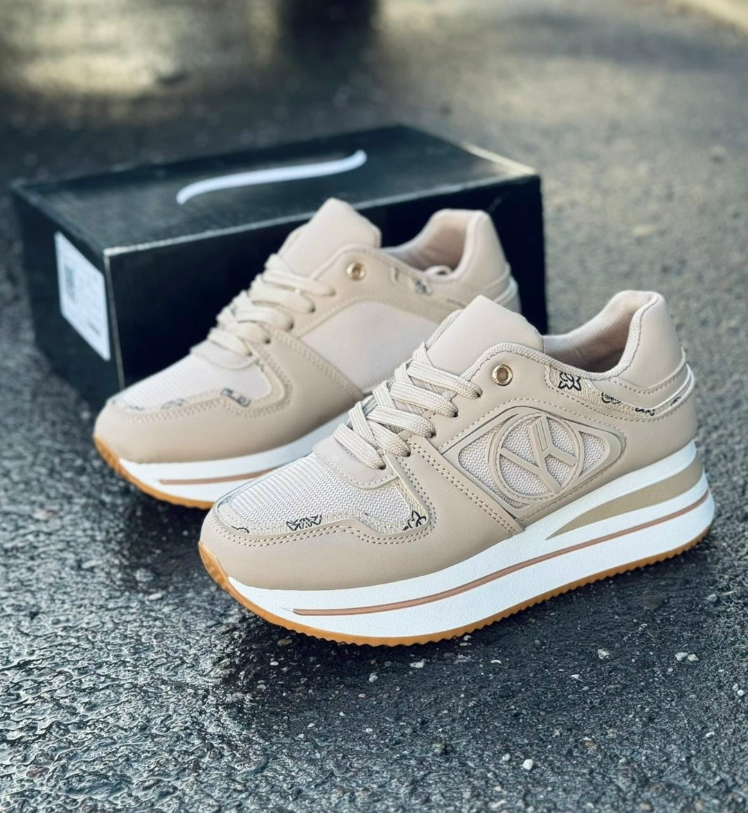 ,женские кроссовки,кроссовки повседневные женские,женские кожаные кроссовки,спортивная