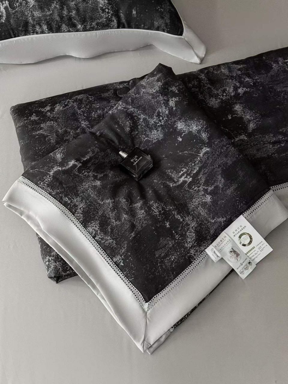 комплект постельного белья с одеялом blumarine,комплект постельного белья с одеялом,комплект постельного белья,комплект постельного белья с готовыми одеялами,комплект одеяло