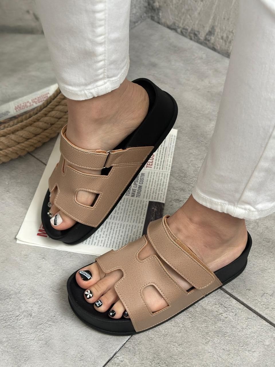 шлепанцы женские,,шлепки женские,женские сандалии,сандалии модные