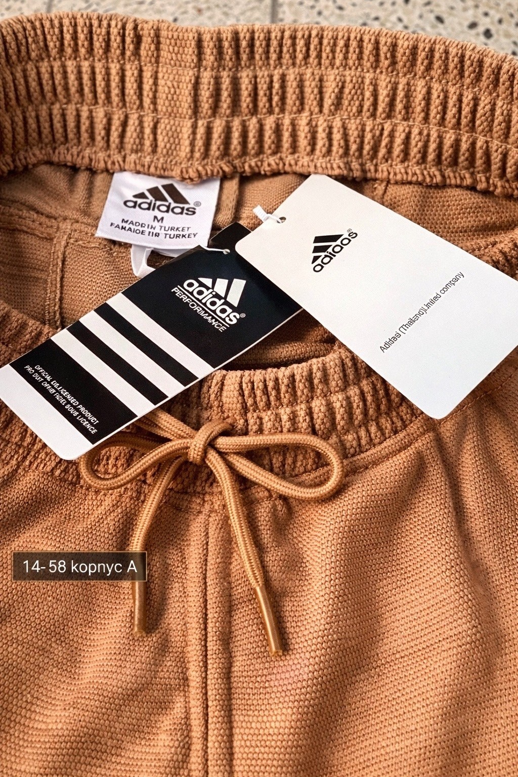 мужские спортивные брюки,спортивные брюки,костюм спортивный мужской,футболка поло мужская,футболки мужские