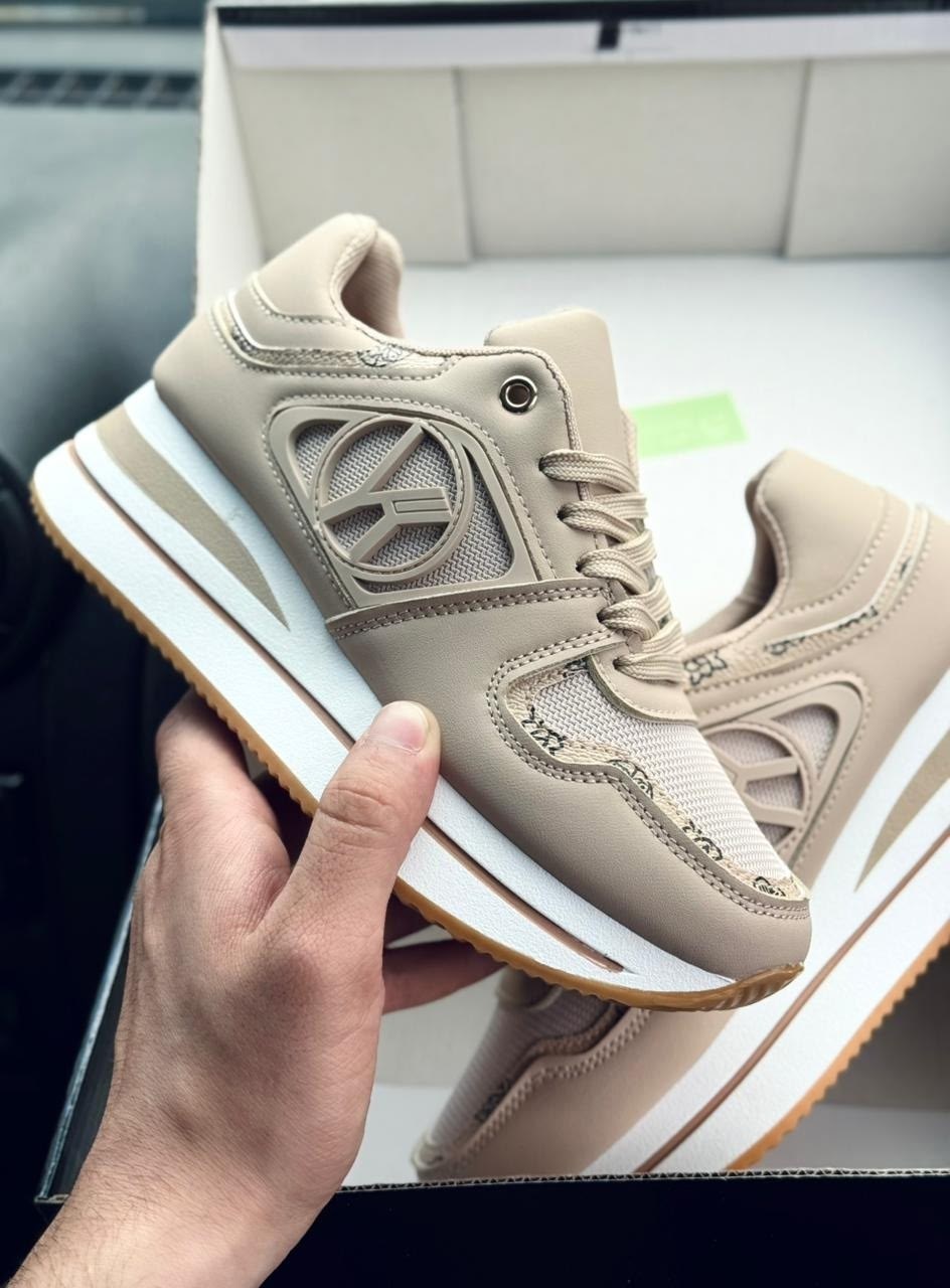 ,женские кроссовки,кроссовки повседневные женские,женские кожаные кроссовки,спортивная