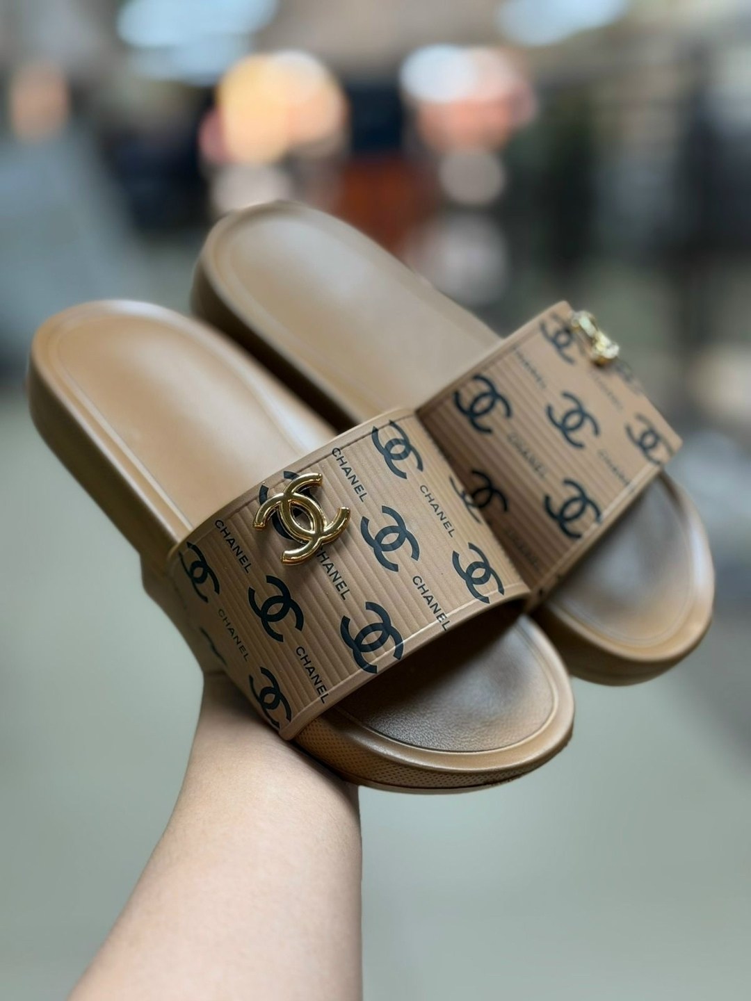 ,шлепанцы женские,модные тапочки,louis vuitton terlik,модные шлепанцы