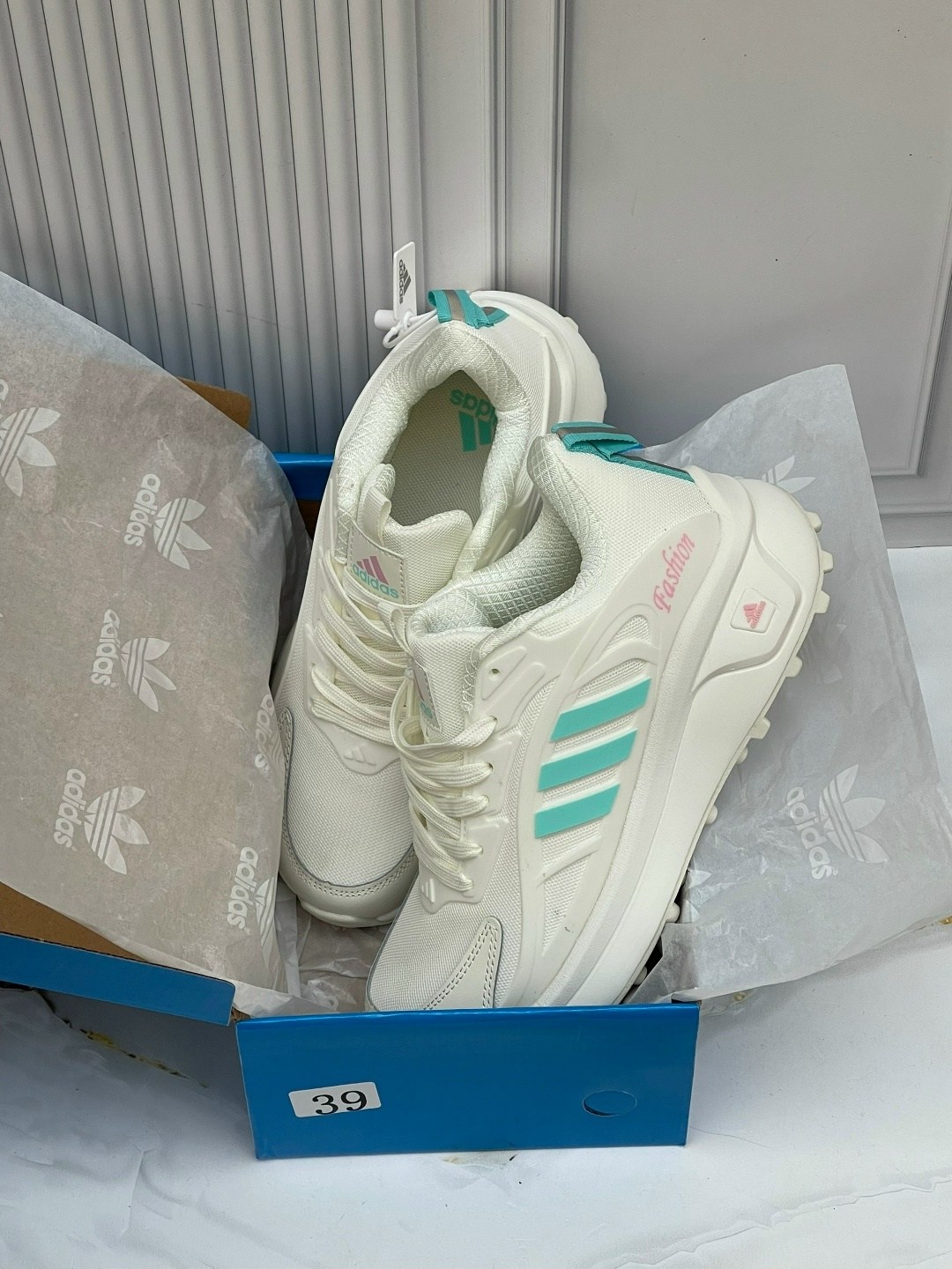 кроссовки женские adidas,кроссовки adidas,кроссовки женскиe,кроссовки adidas original,женские кроссовки adidas originals zentic