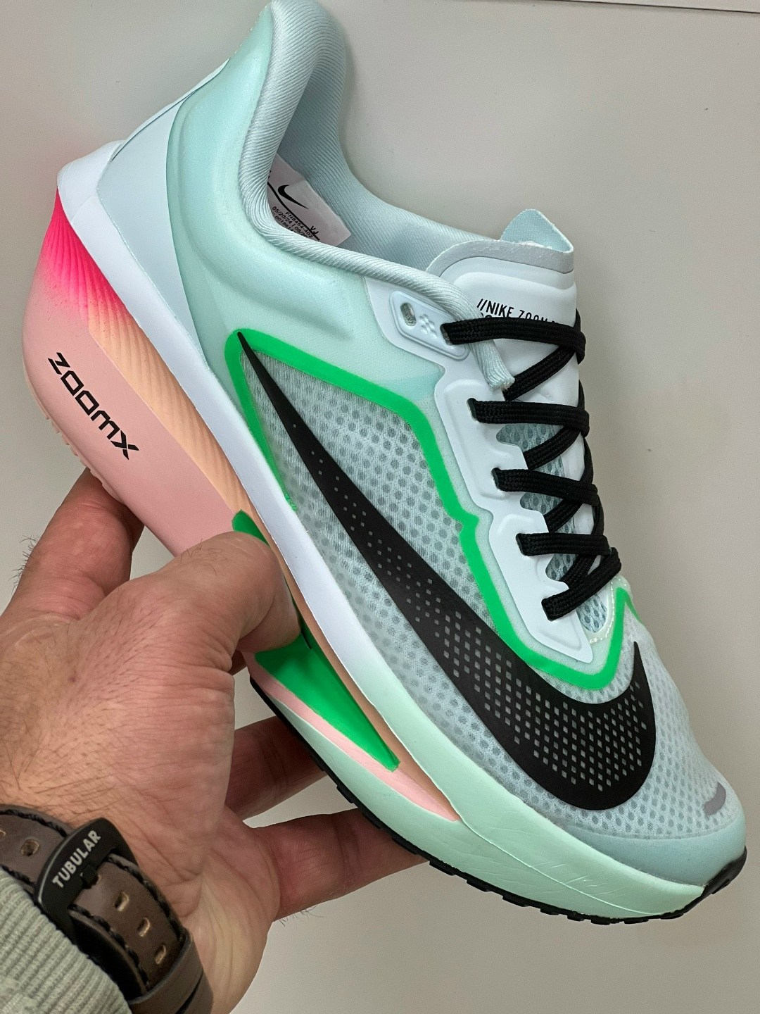 кроссовки nike v 2 k run,кроссовки для женщин nike initiator pink,кроссовки nike,кроссовки беговые женские,кроссовки женские nike