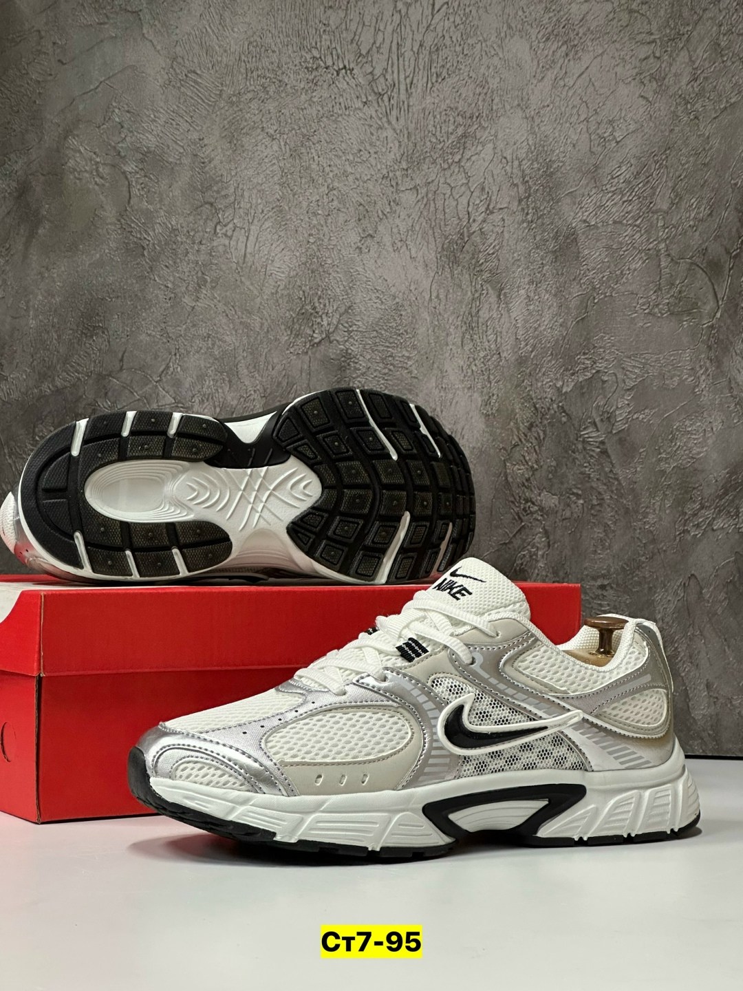 nike кроссовки,кроссовки nike v5 rnr white black silver,кроссовки v5 rnr nike,кроссовки мужские nike,женские кроссовки nike
