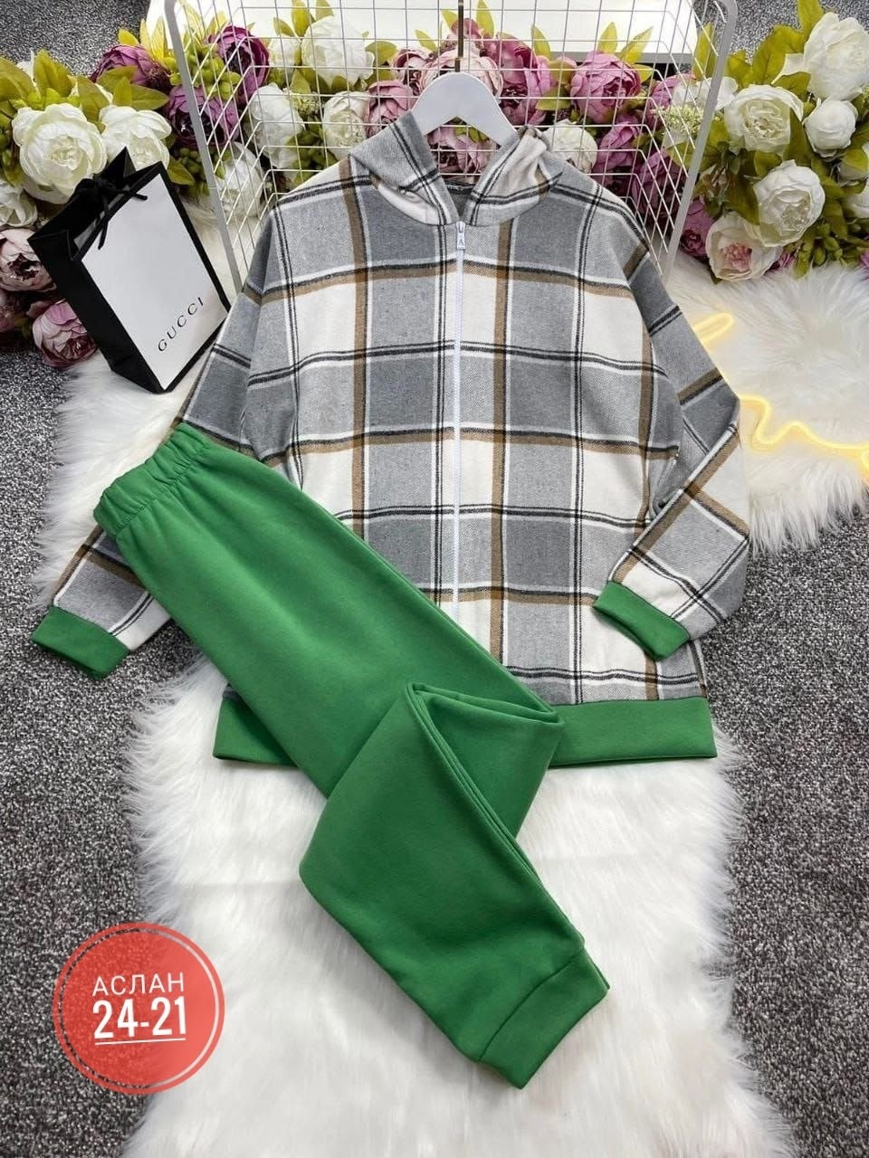 Женская одежда