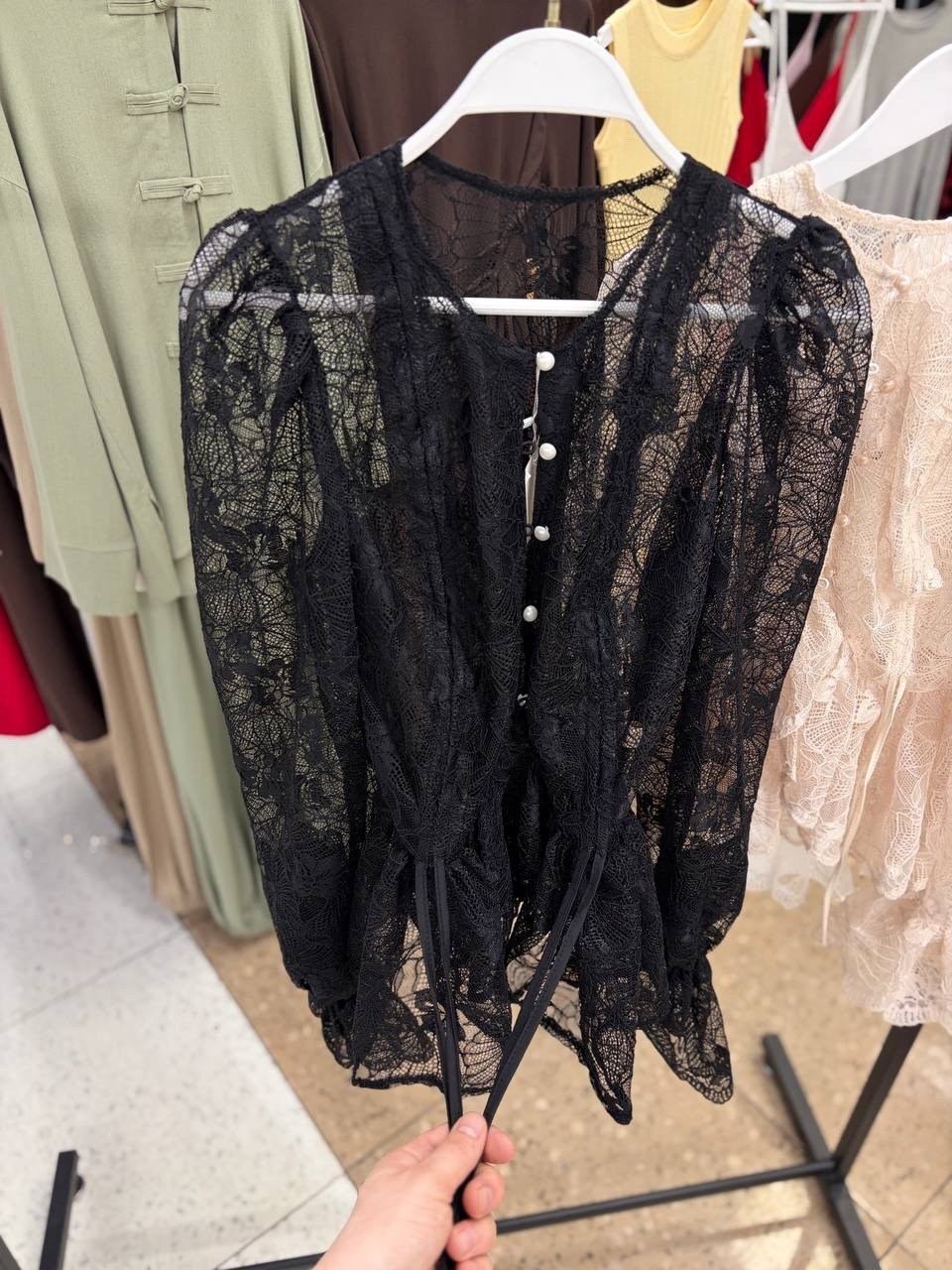 блузка с оборками,блузка стильная,блузка модная,кружевная блузка,женская блузка