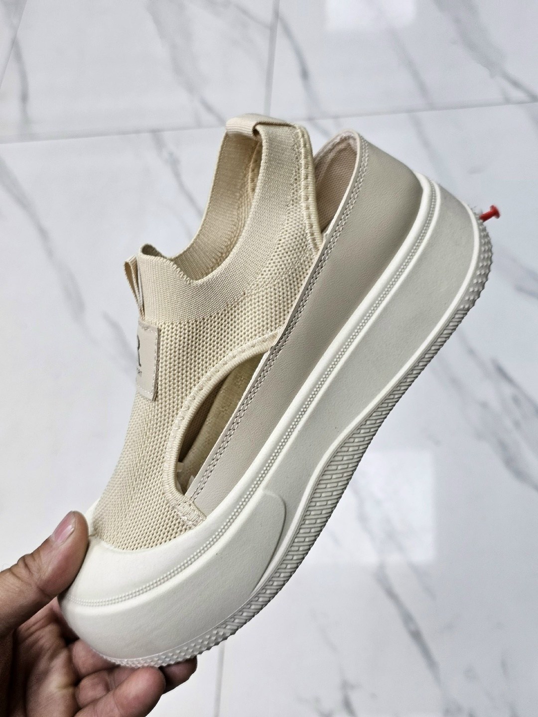 , женская,кроссовки женскиe, модная,летняя