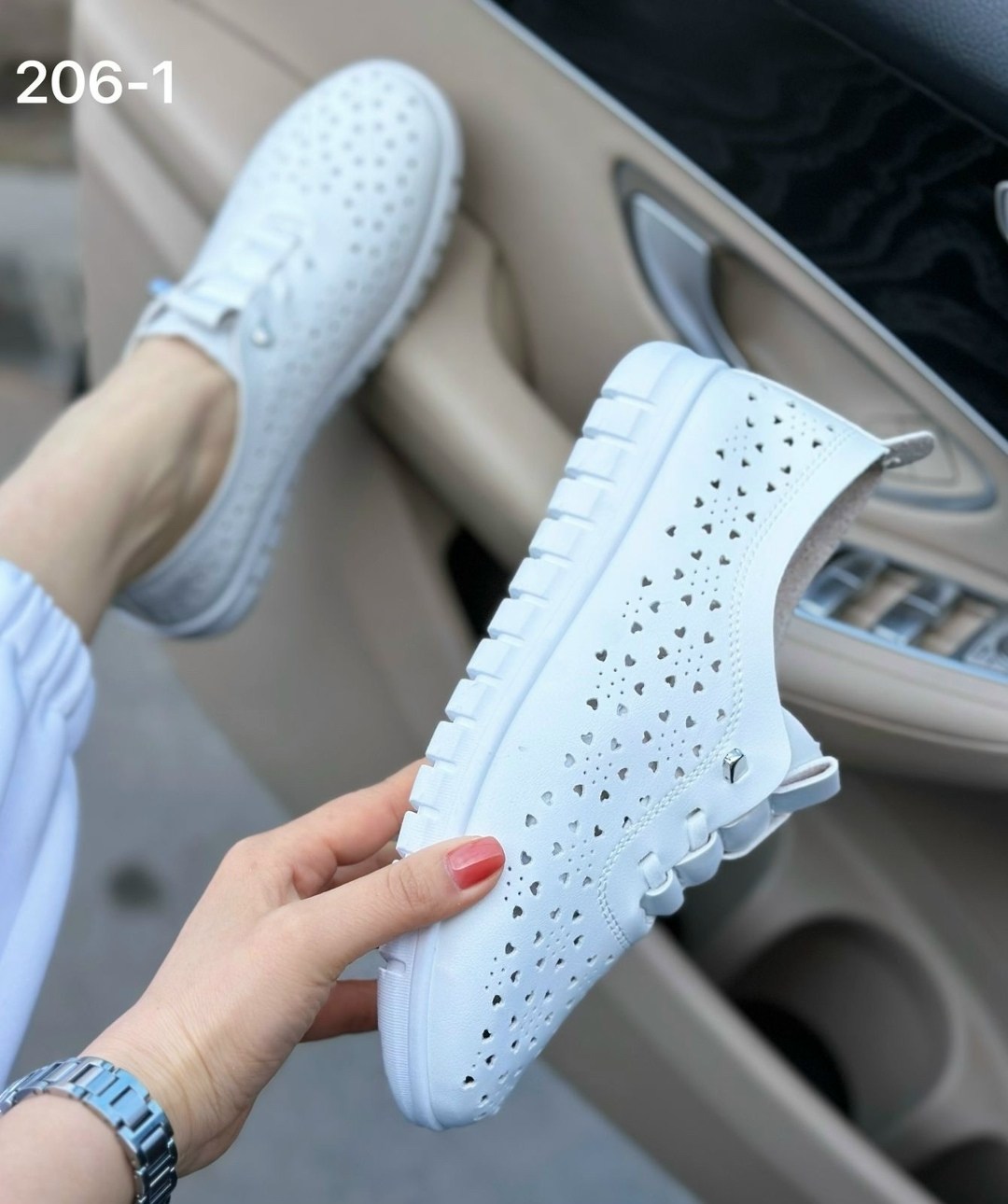 ,кроссовки женские с перфорацией,кеды с перфорацией,женская ,женские кроссовки