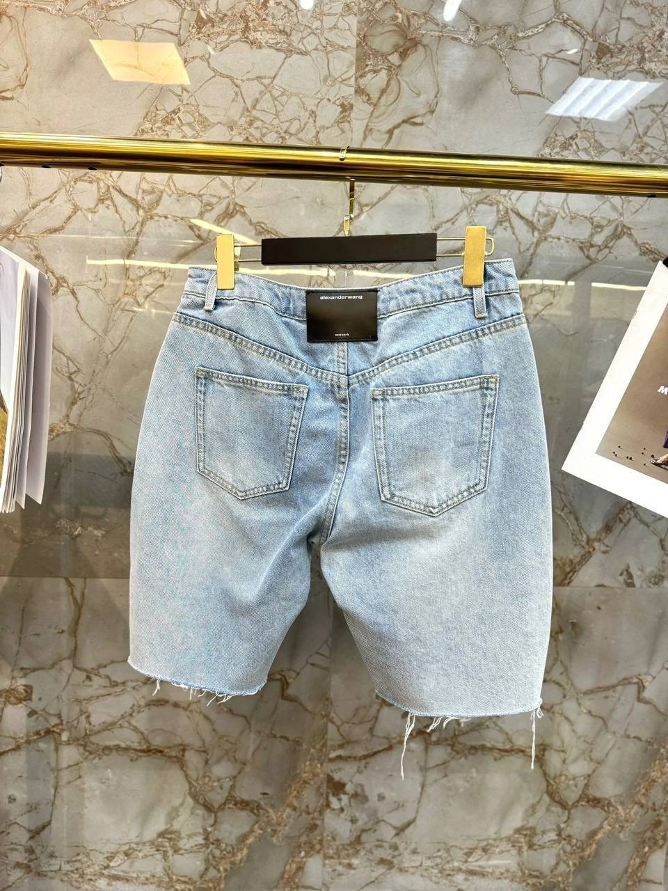 джинсовые шорты,мужские джинсовые шорты,dsquared2 шорты джинсовые мужские,шорты женские джинсовые,шорты джинсовые дольче габбана женские