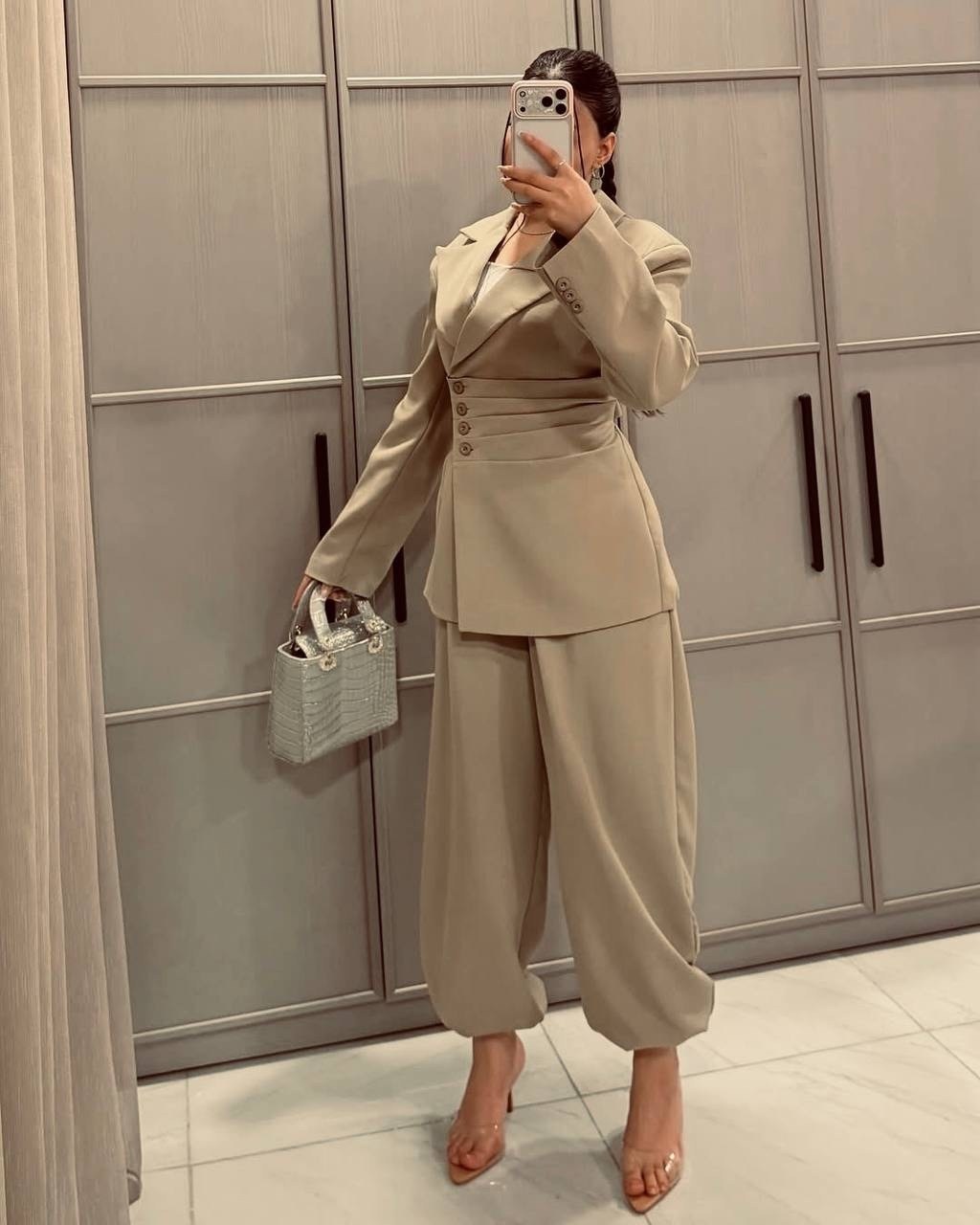 брючный костюм,костюм классический брючный,брючный женский костюм,женский костюм,брючный костюм деловой с пиджаком sanro 322318520