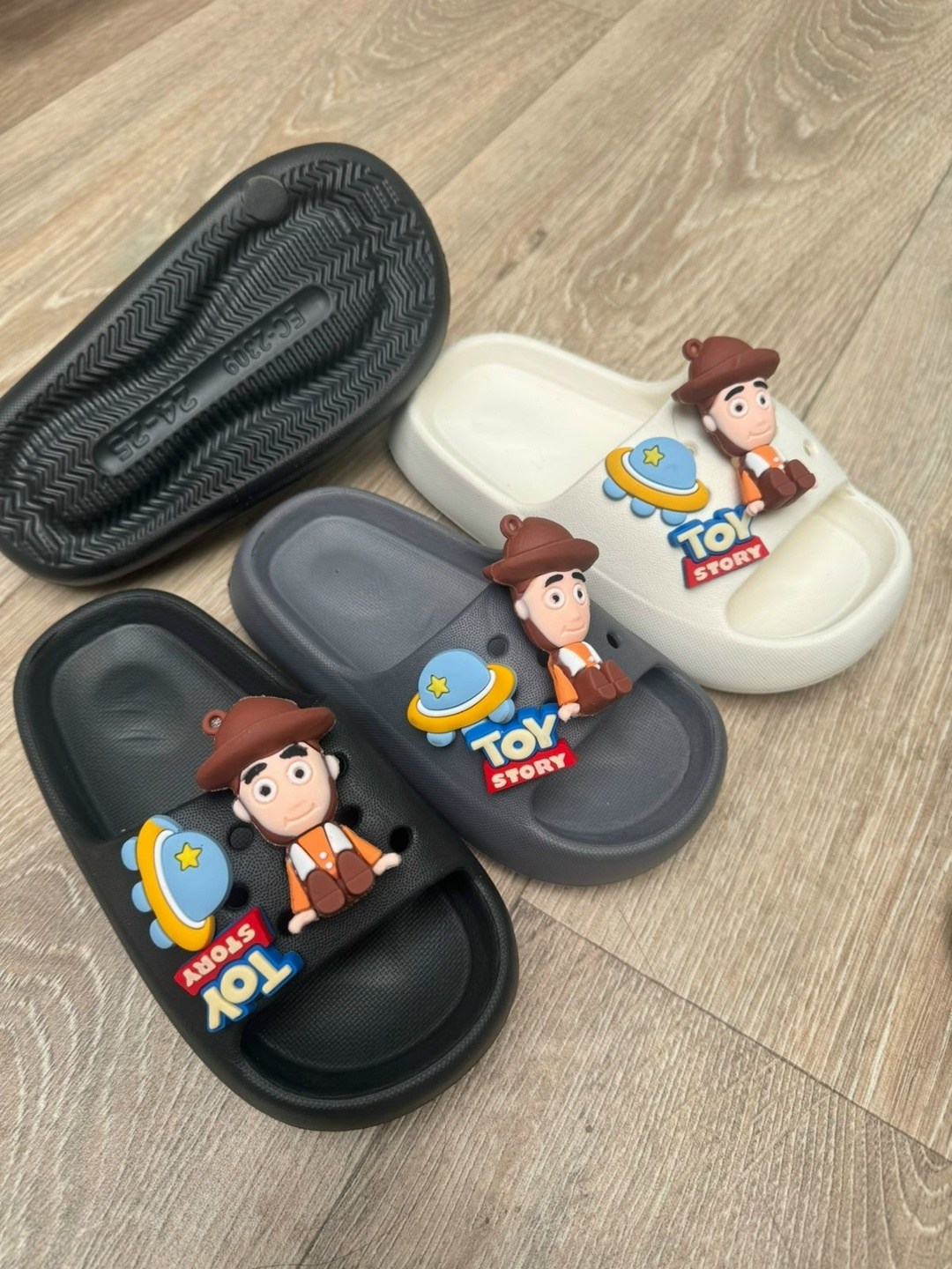 ,тапочки для мальчика,тапочки для детей,детские шлепанцы, детская