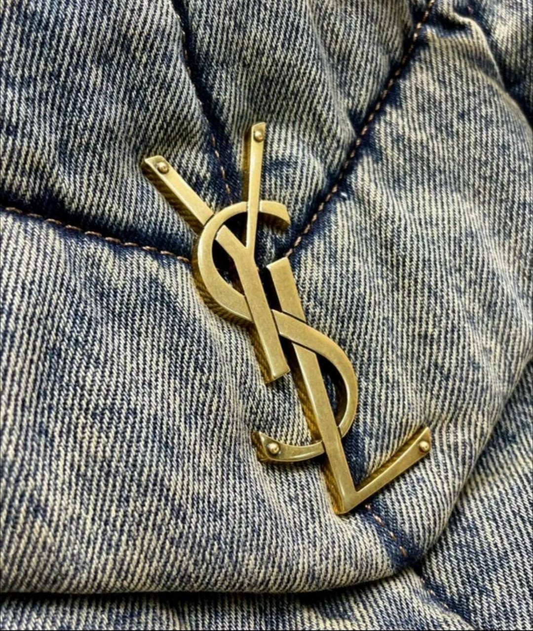 сумки ив сен лоран,джинсовая сумка,сумка-пуффер на плечо с монограммой loulou ysl джинсовая,сумка дизайнерская,женская модная сумка