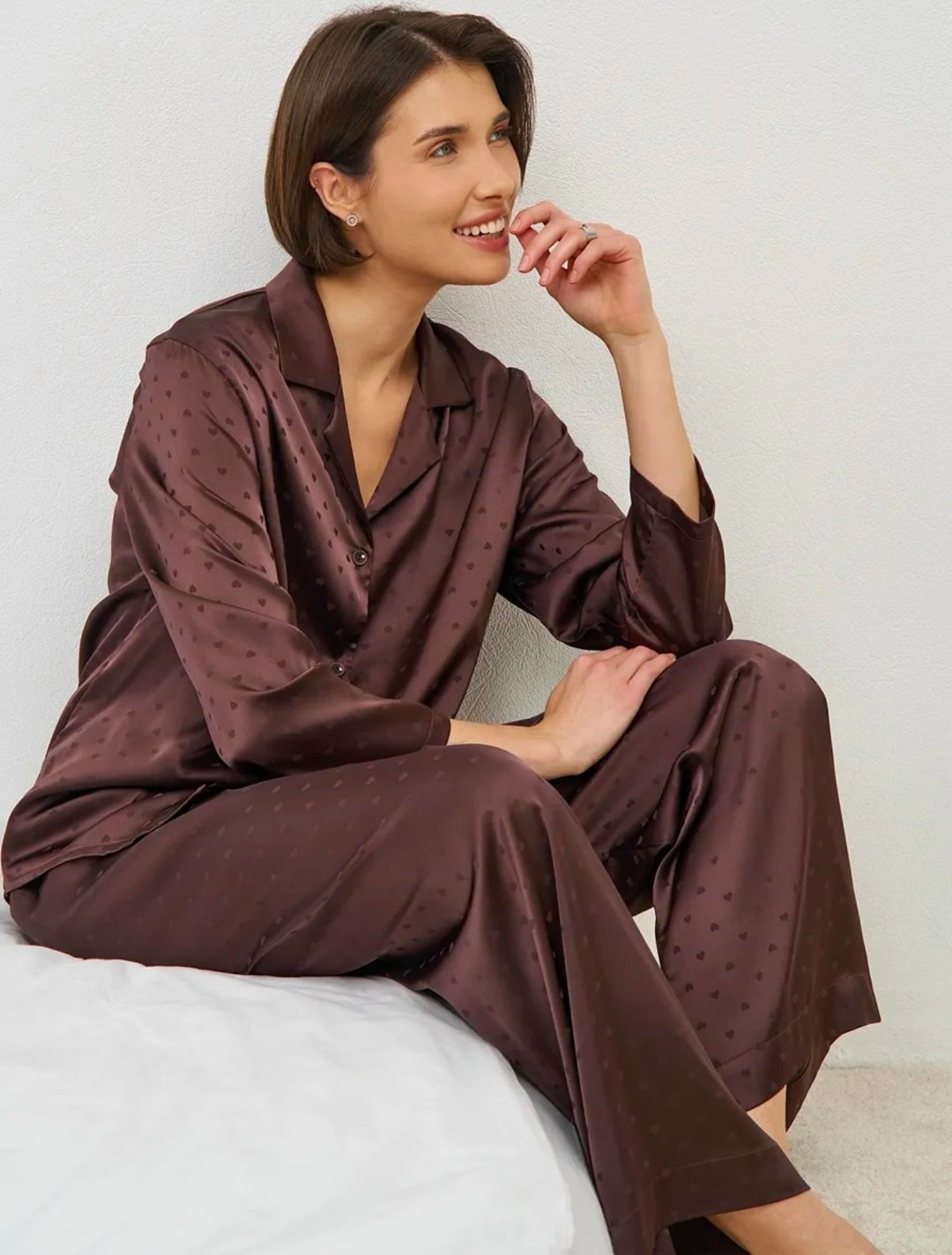 шелковый костюм в пижамном стиле с брюками shokh,шелковый домашний костюм в пижамном стиле,костюм брючный шёлк "шоколад",шелковый костюм в пижамном стиле,шелковый брючный костюм